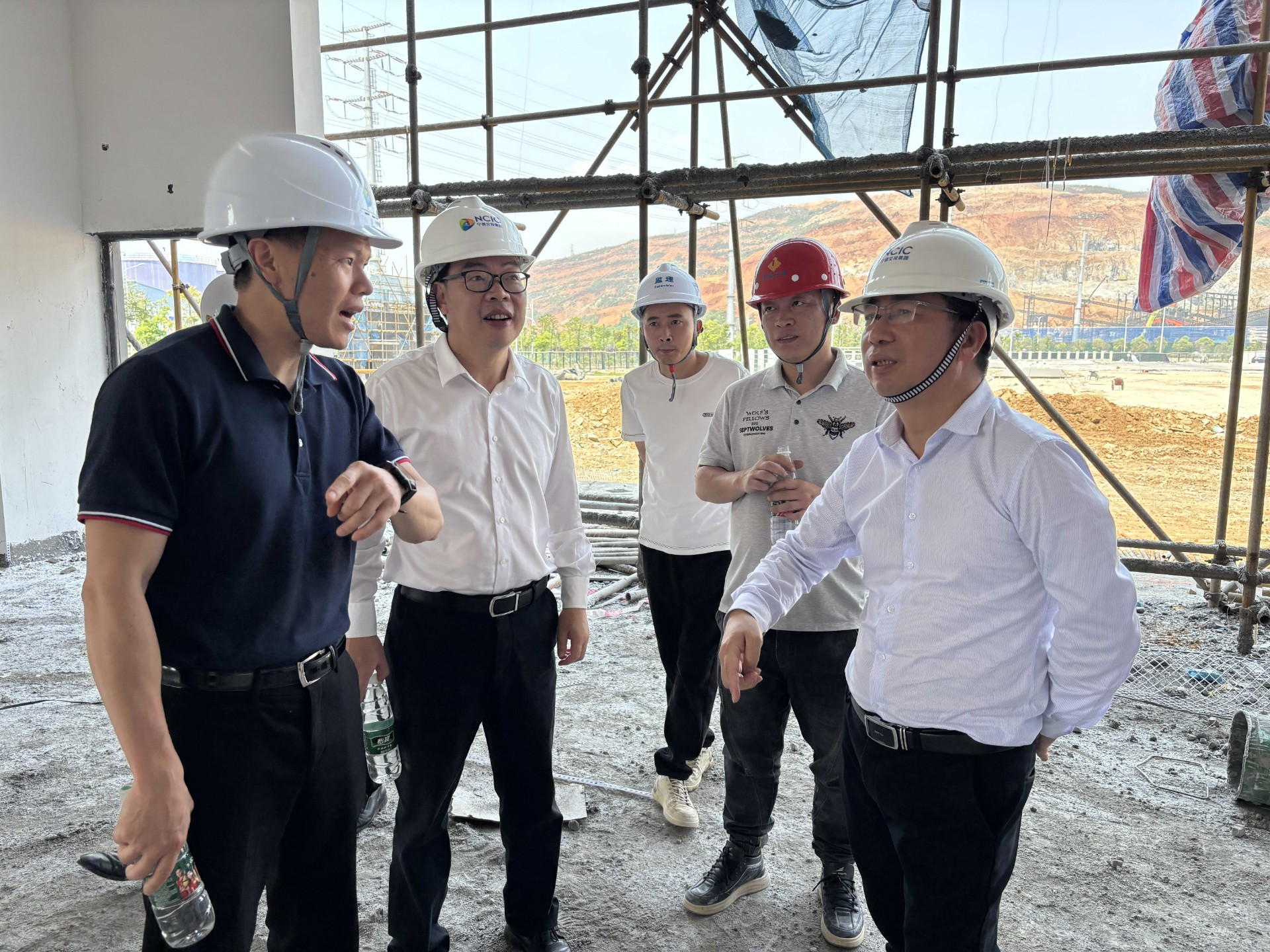 市交投集團領(lǐng)導深入市交投項目開展五一節(jié)前安全檢查，賴海瀾拍攝2_new.jpg
